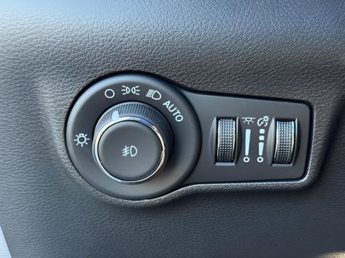 New 2026 Jeep Compass Trailhawk image 25