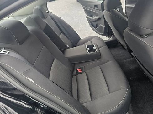 Used 2025 Nissan Altima 2.5 SV FWD image 14