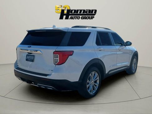 Used 2020 Ford Explorer XLT w/ Equipment Group 202A AWD/4WD image 4