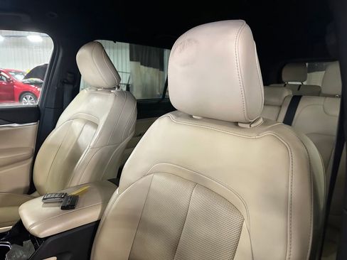 Used 2023 Jeep Grand Cherokee L Limited w/ Luxury Tech Group II image 13