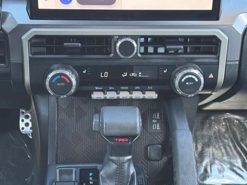 Certified 2025 Toyota Tacoma 4x4 Double Cab image 11