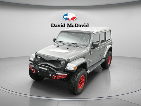 Used 2020 Jeep Wrangler Unlimited Sahara AWD/4WD image 35