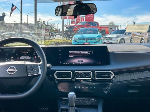 New 2026 Nissan Sentra SR w/ Floor Mat Package FWD image 16