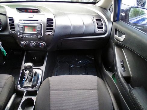 Used 2017 Kia Forte LX FWD image 27