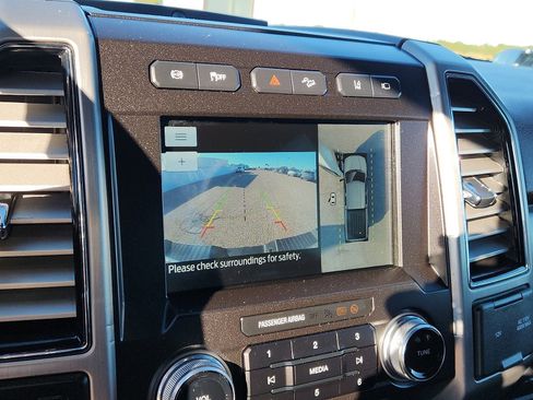 Used 2020 Ford F250 Platinum w/ FX4 Off-Road Package image 14