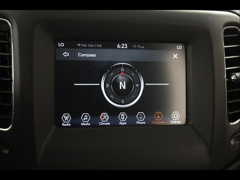 Used 2019 Jeep Compass Latitude FWD image 13