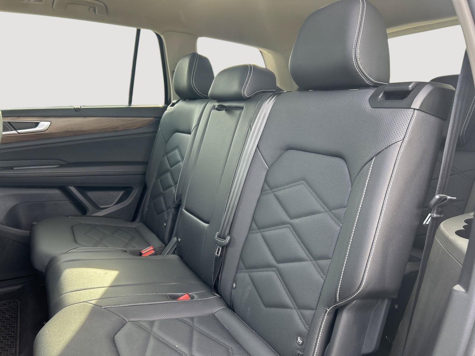 Used 2026 Volkswagen Atlas SE w/ Panoramic Sunroof Package AWD/4WD image 11