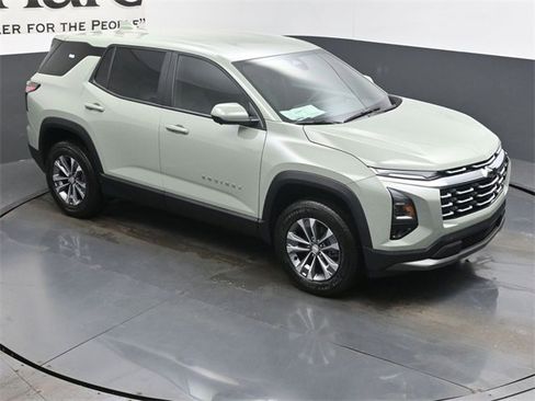 New 2026 Chevrolet Equinox LT w/ Convenience Package II image 16