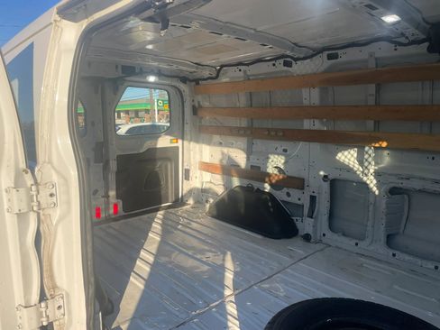 Used 2018 Ford Transit 250 130 Low Roof w/ Exterior Upgrade Package image 6