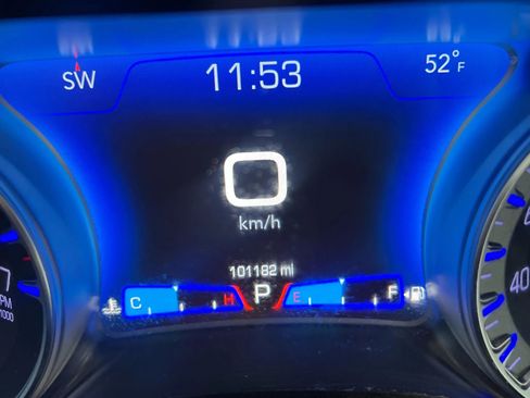 Used 2019 Chrysler 300 Touring w/ Sport Appearance Package image 12