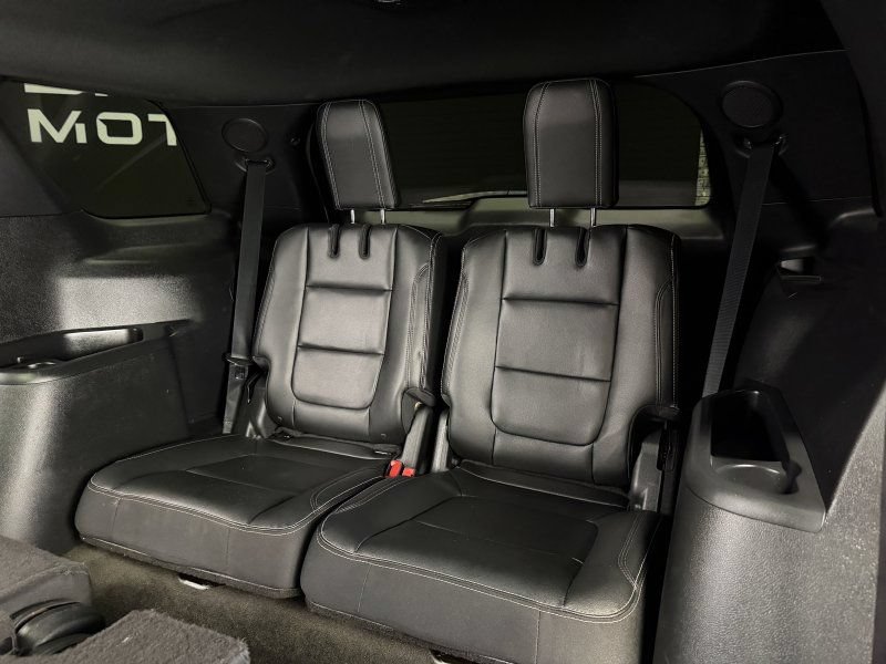 Used 2016 Ford Explorer Limited w/ Equipment Group 303A AWD/4WD image 19