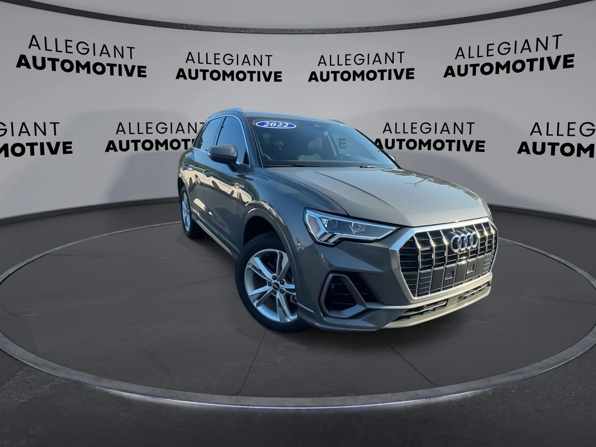Used 2022 Audi Q3 2.0T Premium Plus w/ Premium Plus Package AWD/4WD image 4