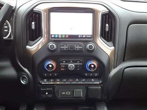 Used 2022 Chevrolet Silverado 3500 High Country w/ Z71 Off-Road Package image 13