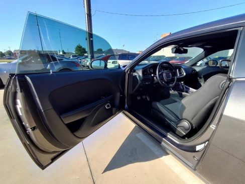 Used 2015 Dodge Challenger R/T w/ Quick Order Package 22B R/T RWD image 15