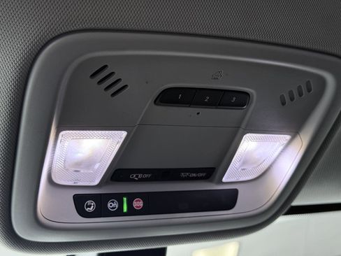 Used 2019 Chevrolet Traverse LT image 56