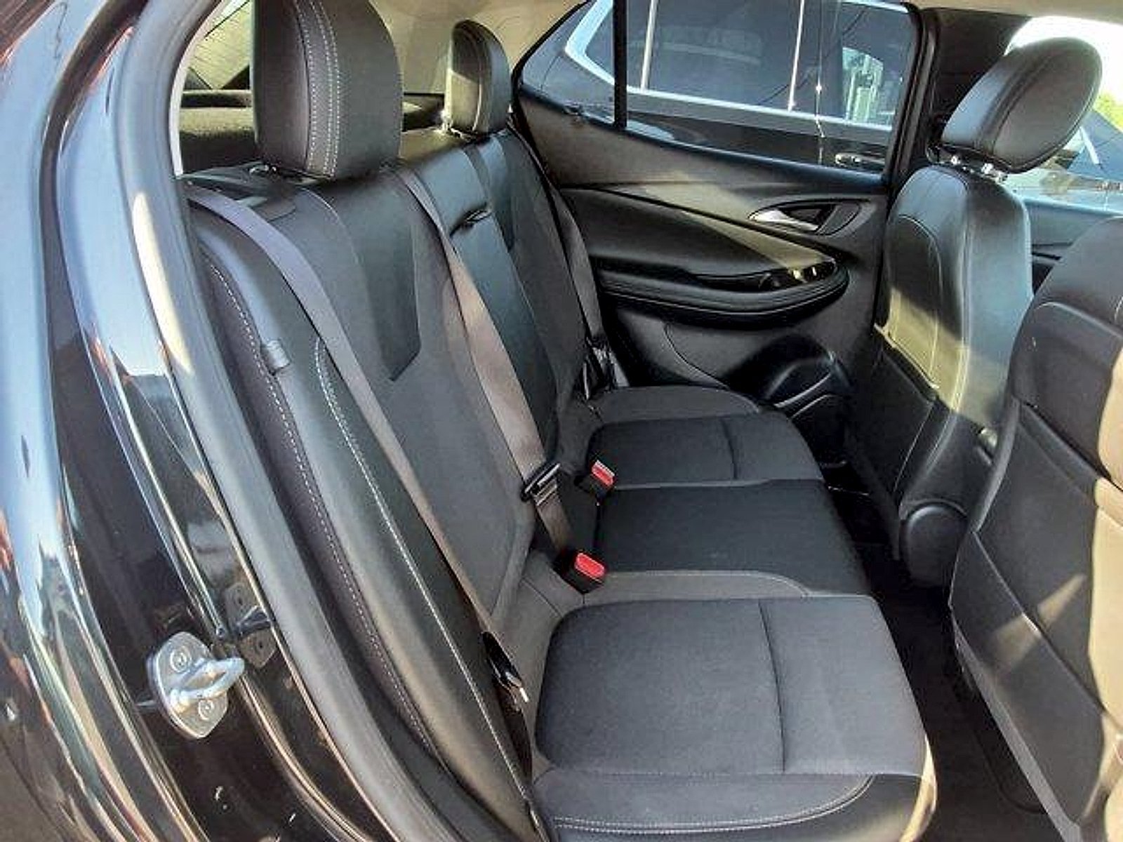 Used 2024 Buick Encore GX Preferred w/ Comfort Package FWD image 24