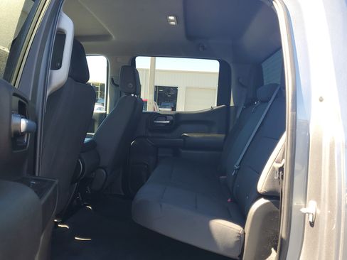 Used 2020 Chevrolet Silverado 1500 Custom w/ Custom Value Package image 12