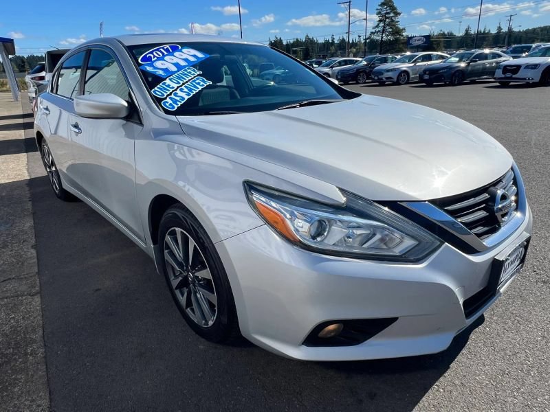 Used 2017 Nissan Altima 2.5 SV FWD image 4