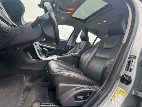 Used 2013 Volvo S60 T5 image 17