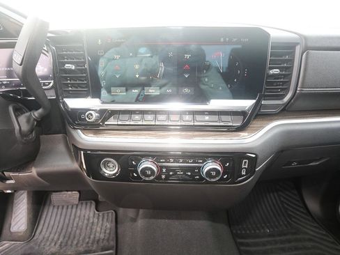 Used 2022 GMC Sierra 1500 Elevation image 17