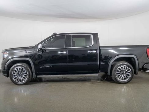 Used 2025 GMC Sierra 1500 Denali Ultimate AWD/4WD image 5