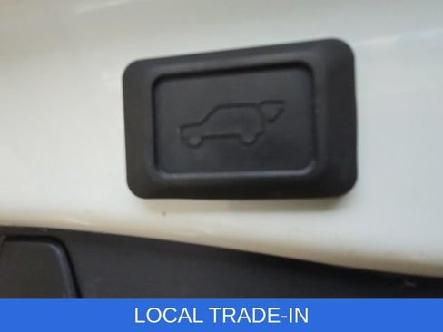 Used 2023 Toyota RAV4 XLE w/ Convenience Package FWD image 14