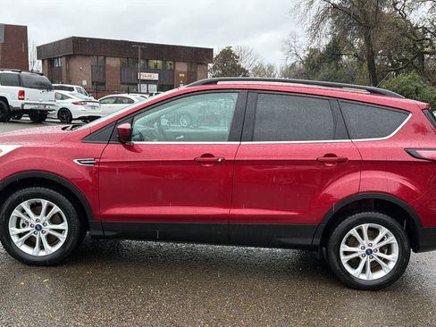 Used 2018 Ford Escape SE w/ SE Sync 3 Package image 8