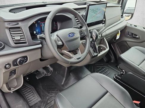 New 2026 Ford Transit 250 148 Medium Roof w/ Load Area Protection Package RWD image 3