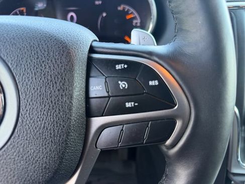 Used 2017 Jeep Grand Cherokee Altitude AWD/4WD image 31