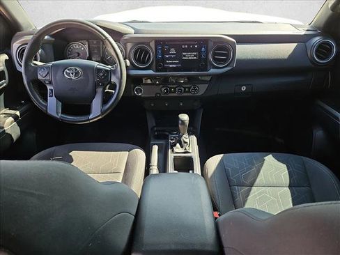 Used 2016 Toyota Tacoma TRD Sport w/ Towing Package image 16