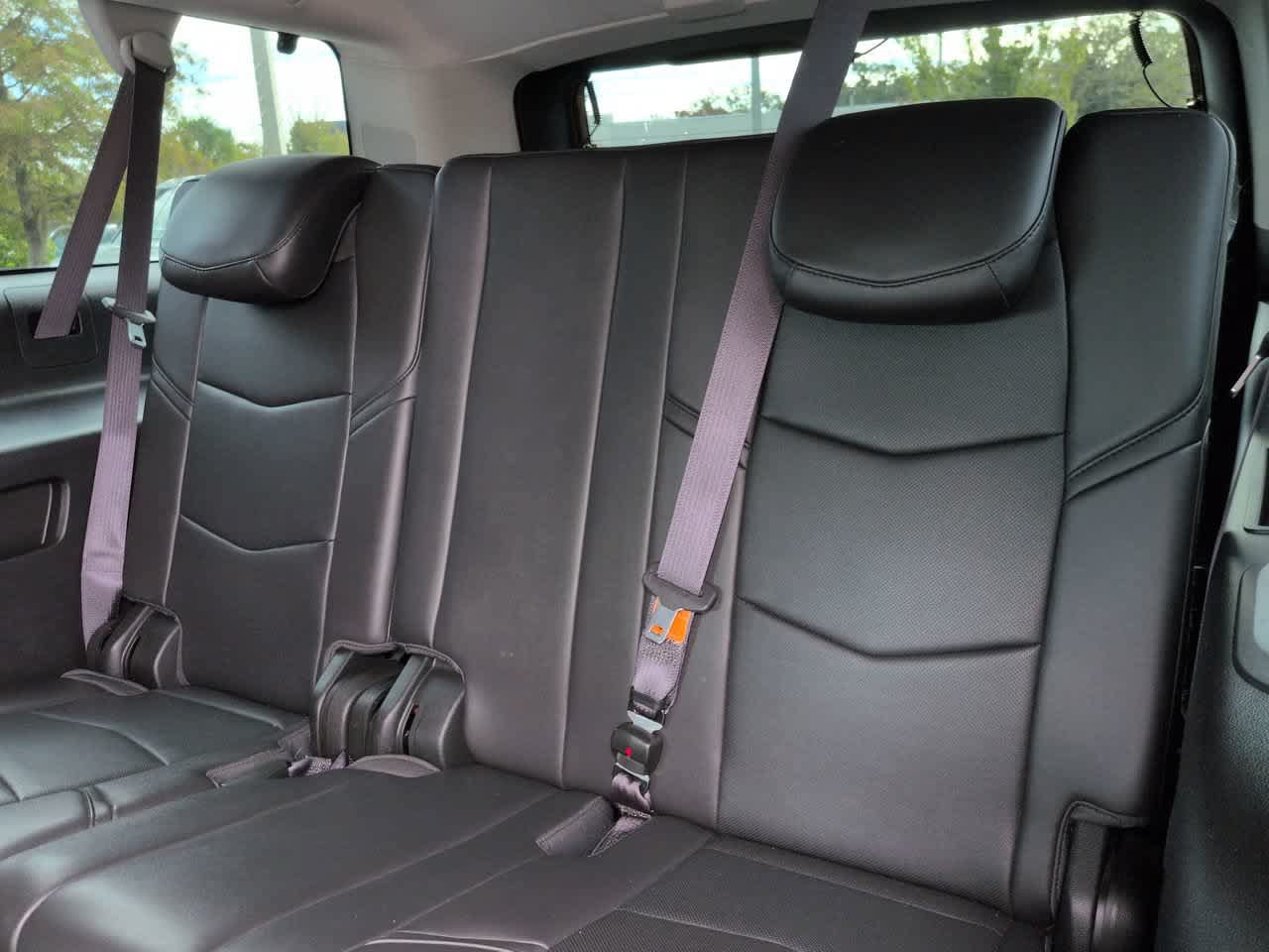 Used 2016 Cadillac Escalade ESV Luxury AWD/4WD image 13