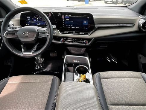 Used 2025 Chevrolet Equinox LT w/ Convenience Package II FWD image 5