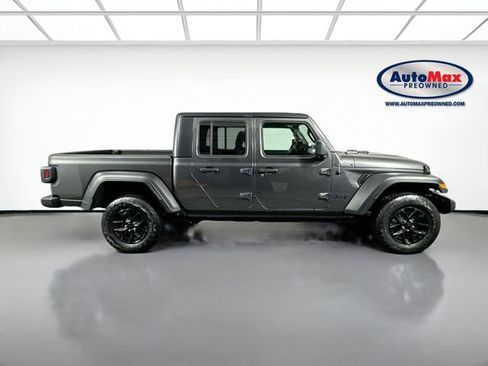 Used 2021 Jeep Gladiator Sport image 9