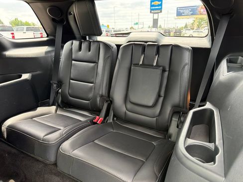 Used 2018 Ford Explorer Limited w/ Equipment Group 301A AWD/4WD image 12