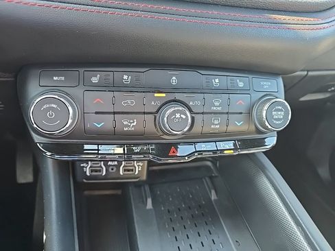 Used 2025 Dodge Durango R/T AWD/4WD image 23