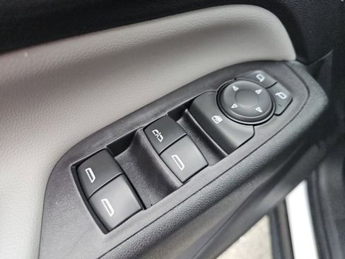 Used 2020 Chevrolet Equinox LT image 27