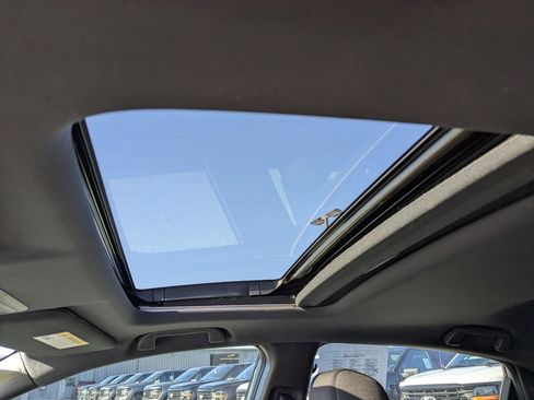 Used 2019 Honda Civic EX image 9