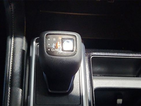 Used 2022 Nissan Pathfinder SL image 23