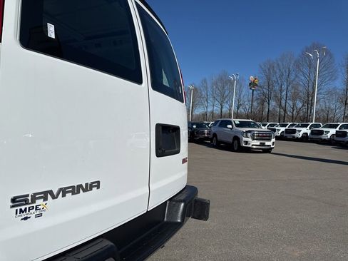 Used 2023 GMC Savana 2500 w/ Driver Convenience Package image 22