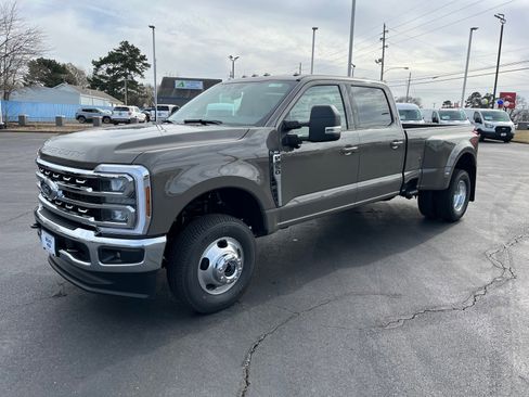 New 2026 Ford F350 XLT w/ XLT Premium Package image 9