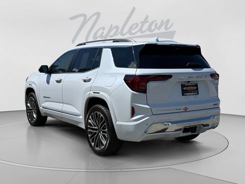 Used 2026 GMC Terrain Denali AWD/4WD image 3