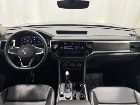 Used 2023 Volkswagen Atlas SE image 17