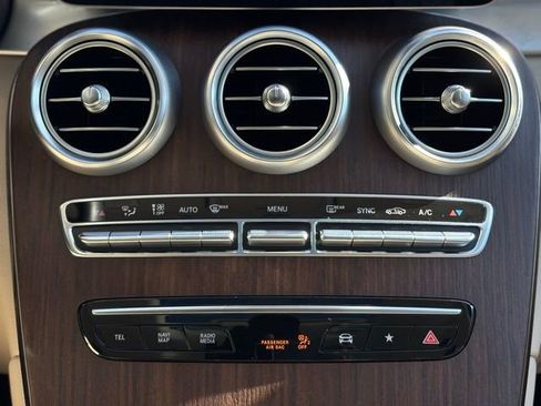 Certified 2022 Mercedes-Benz GLC 300 4MATIC image 33