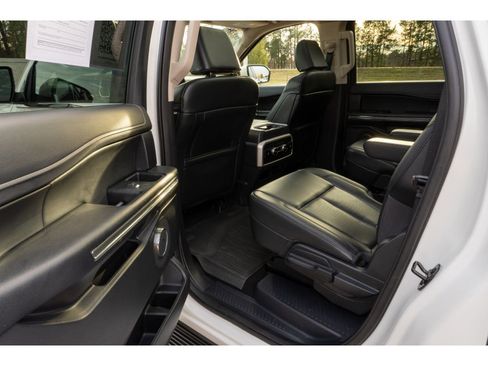 Used 2024 Ford Expedition Max XLT image 13