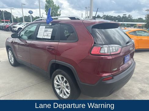 Used 2021 Jeep Cherokee Latitude FWD image 5