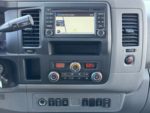 Used 2017 Nissan NV 3500 SL image 21