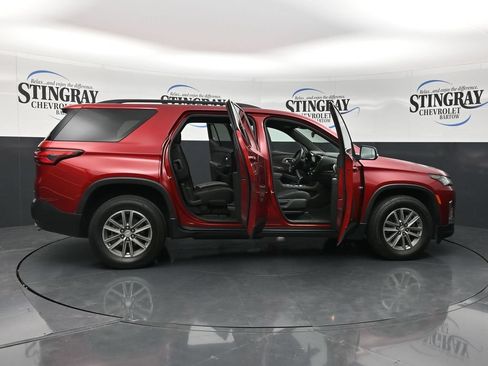 Used 2023 Chevrolet Traverse LT w/ LPO, Floor Liner Package AWD/4WD image 39