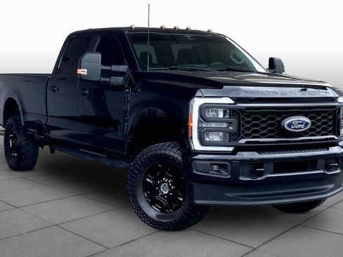 Used 2023 Ford F350 XL w/ STX Appearance Package AWD/4WD image 3