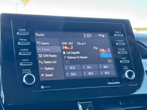 Used 2022 Toyota Camry SE image 19