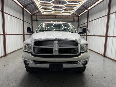 Used 2004 Dodge Ram 3500 Truck SLT w/ Trailer Tow Group AWD/4WD image 2